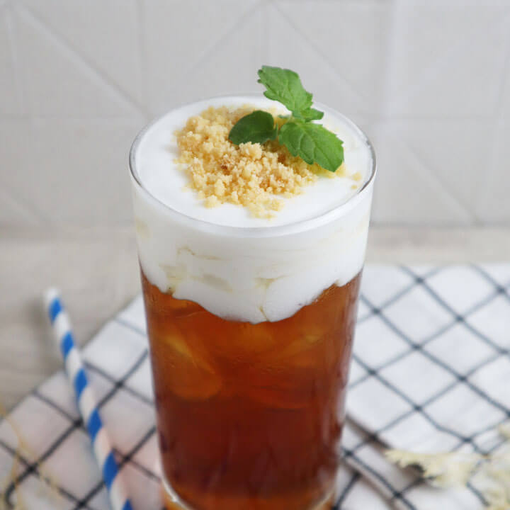 Cold Drinks with Cheese Foam